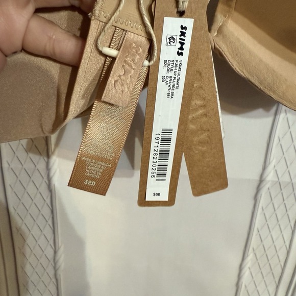 Skims Ultimate Push Up Plunge Bra in Clay Size 32D NWT $60 - Picture 11 of 11